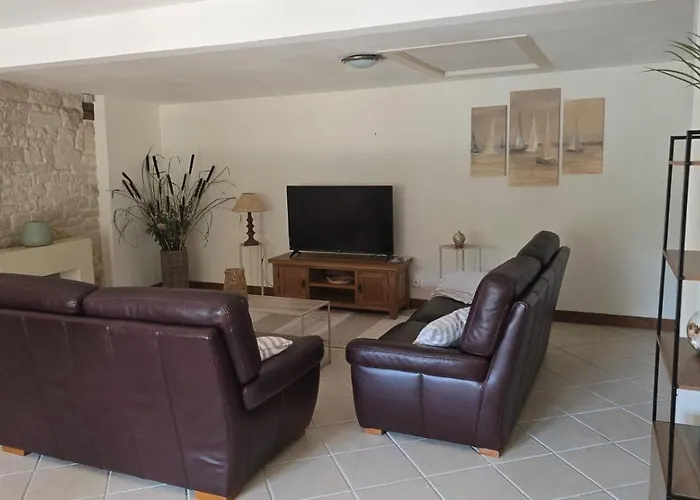 Le De L'alambic بيت للعطل Vanzay